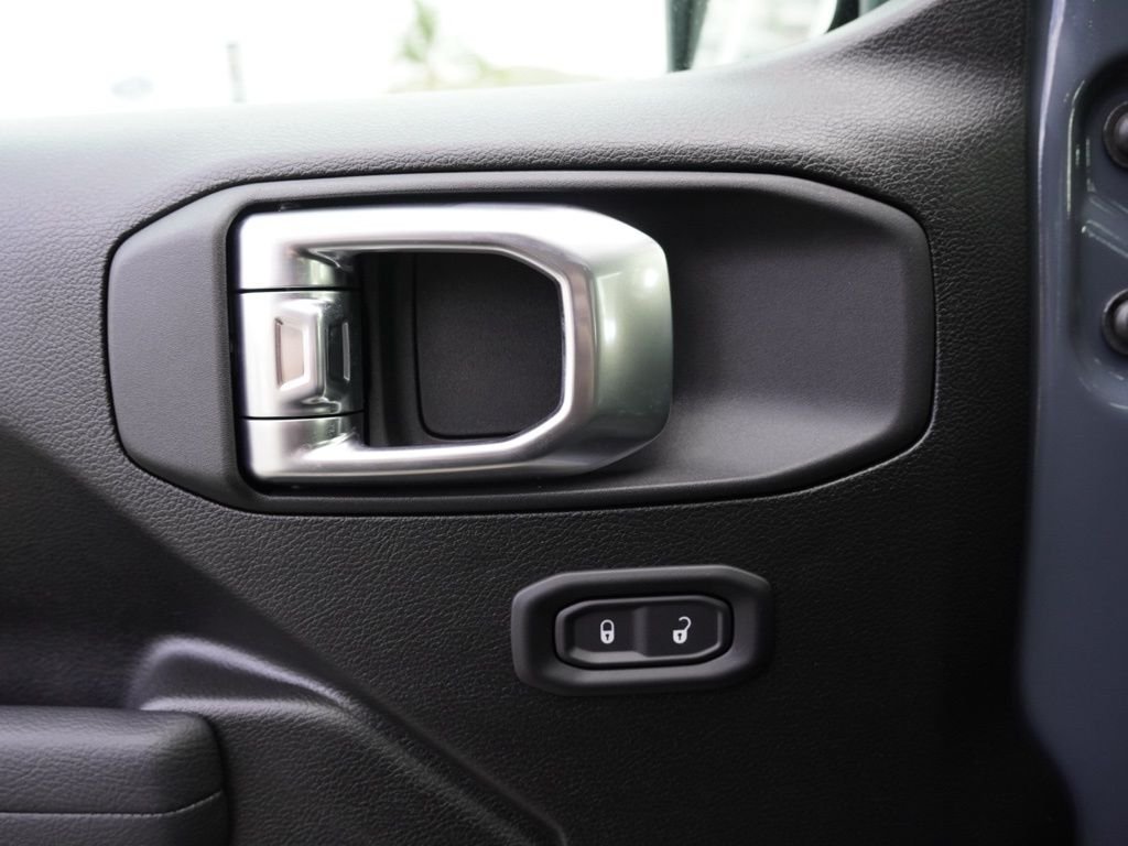 New 2026 Anvil Clear-Coat Exterior Paint Jeep Sport image 10