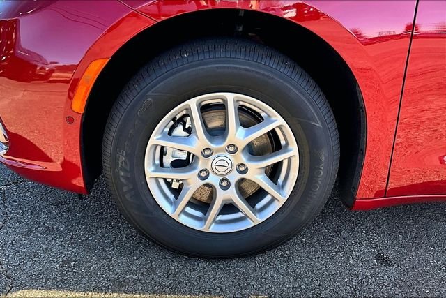 New 2026 Chrysler Pacifica Select 4D Passenger Van