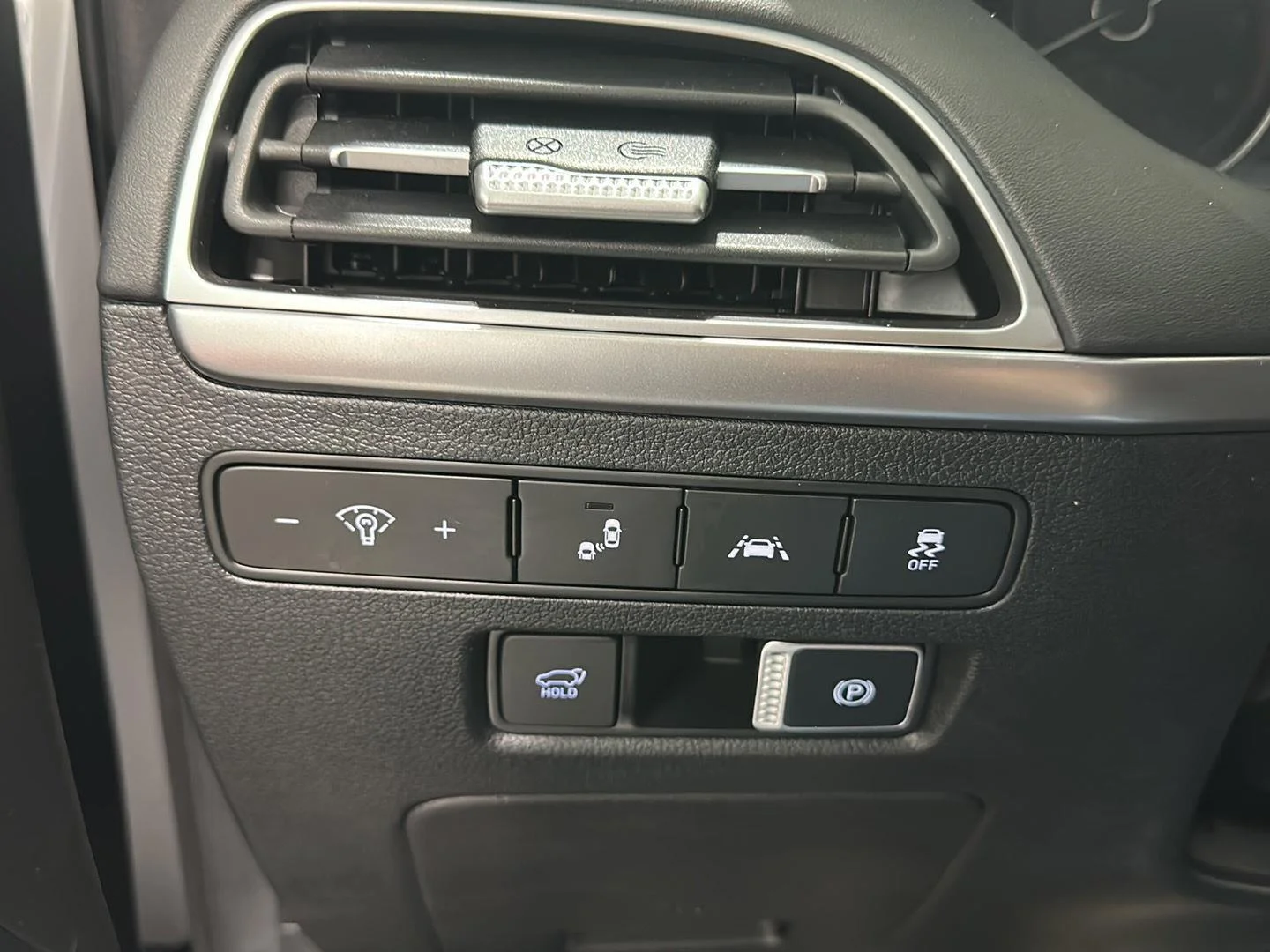Used 2020 White Hyundai SEL image 16
