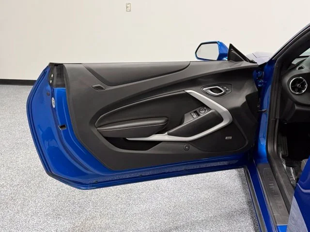 Used 2018 Blue Chevrolet 1LT image 9