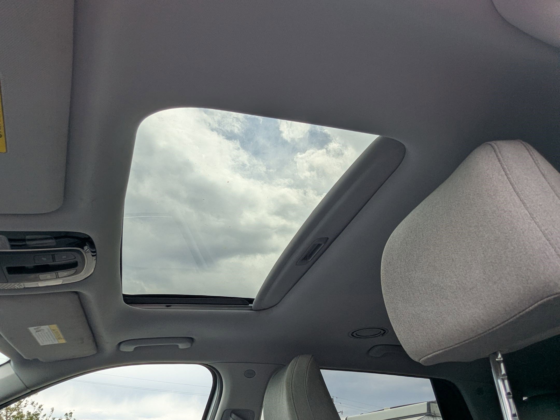 Used 2020 Hyper White Hyundai SEL image 26