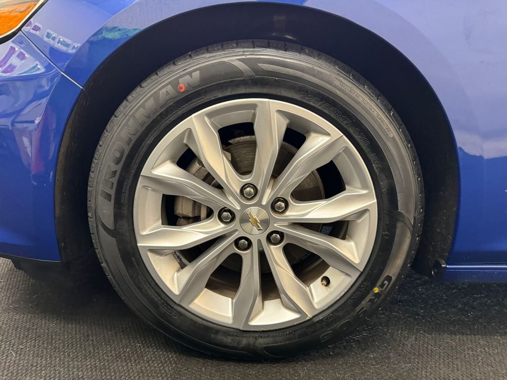Used 2023 Blue Metallic Chevrolet LT image 12
