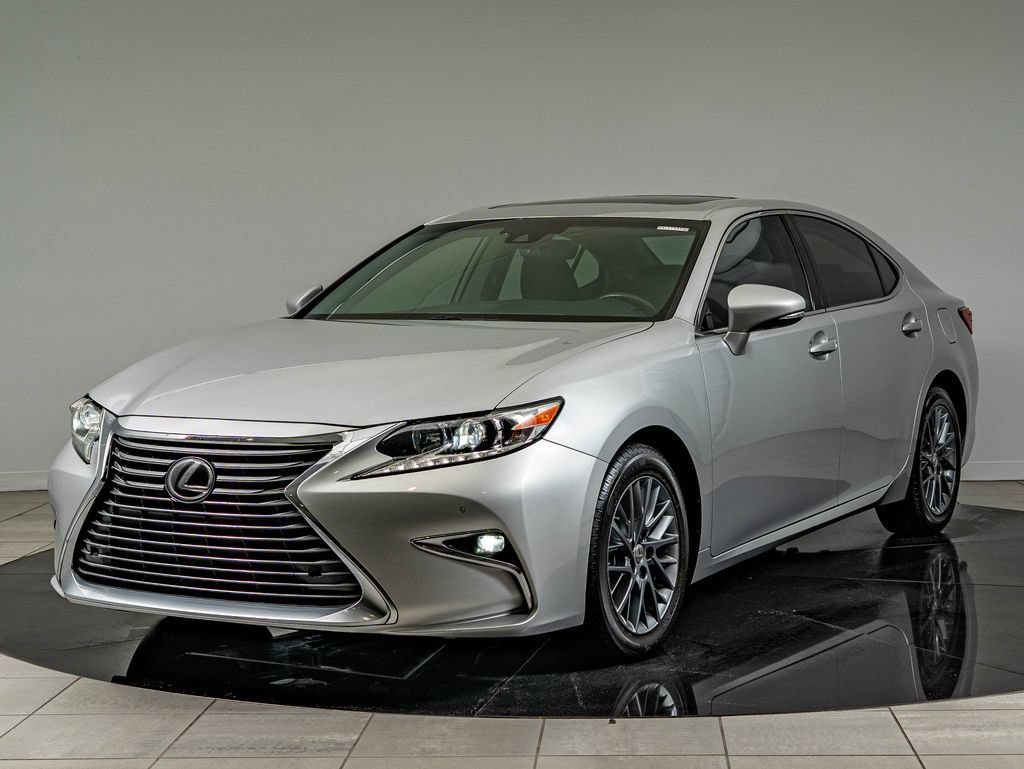 Used 2018 Silver Lexus 350 image 1
