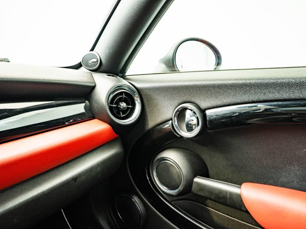 Used 2012 Chili Red MINI  image 37