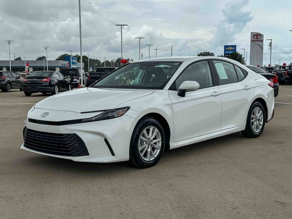 Used 2025 White Toyota LE image 7