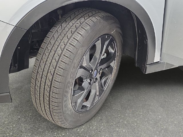 Used 2020 Ice Silver Metallic Subaru Onyx Edition XT image 32