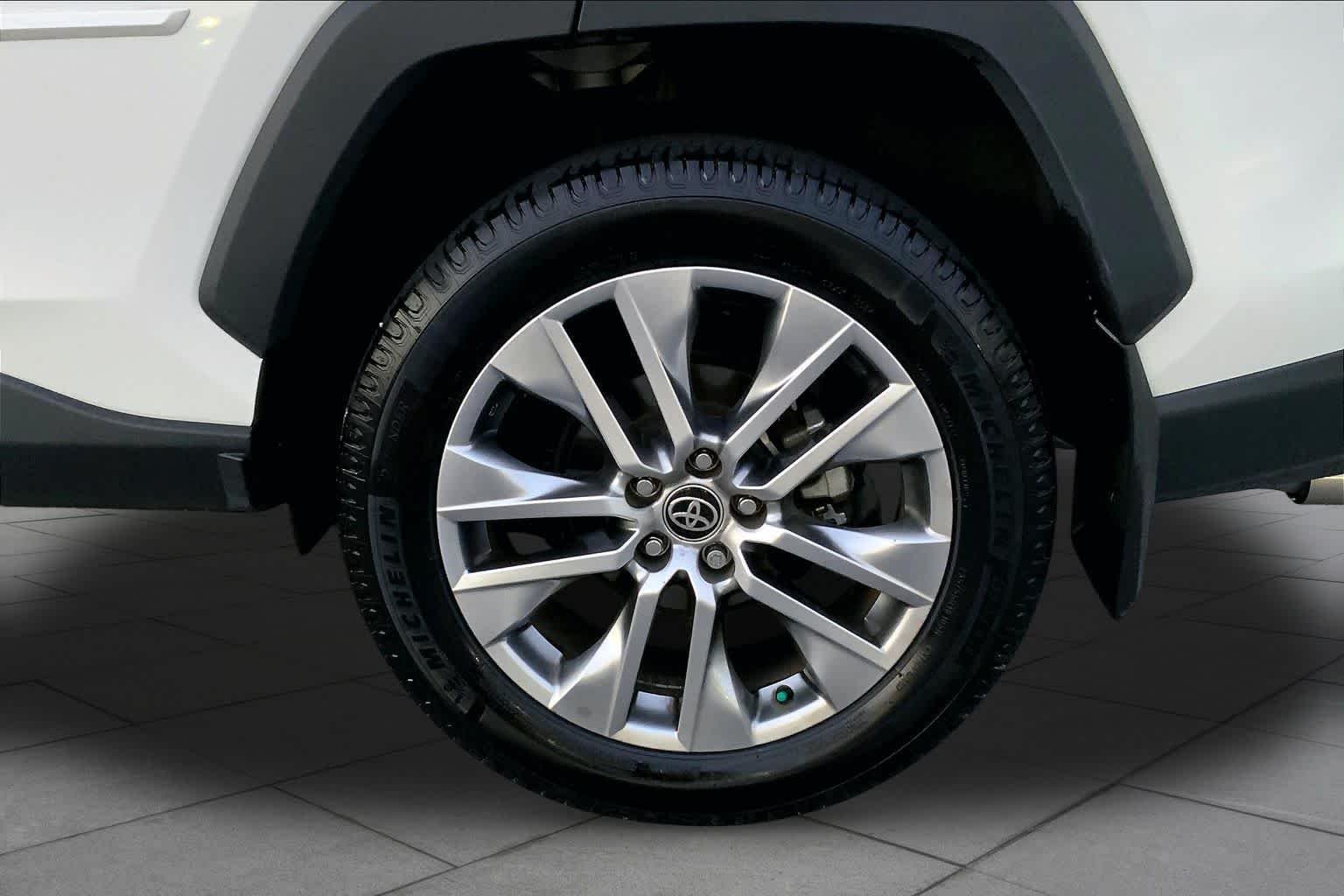 Used 2022 Blizzard Pearl Toyota Limited image 11