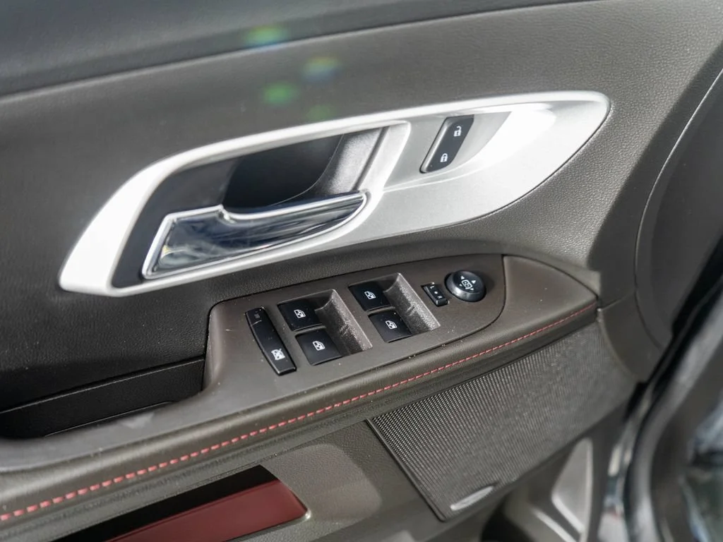 Used 2012 Black Granite Metallic Chevrolet LT w/1LT image 22