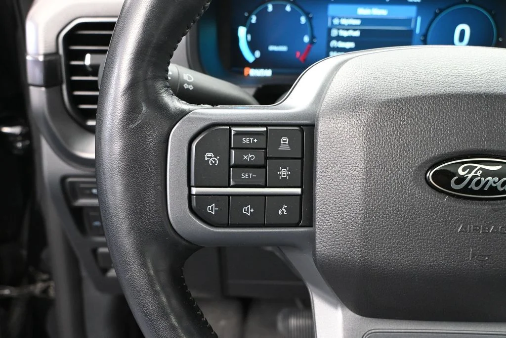 Used 2024 Black Ford Lariat image 31