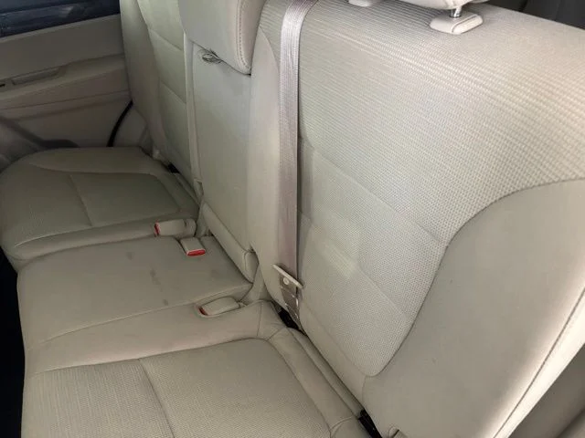Used 2015 White Kia LX image 24