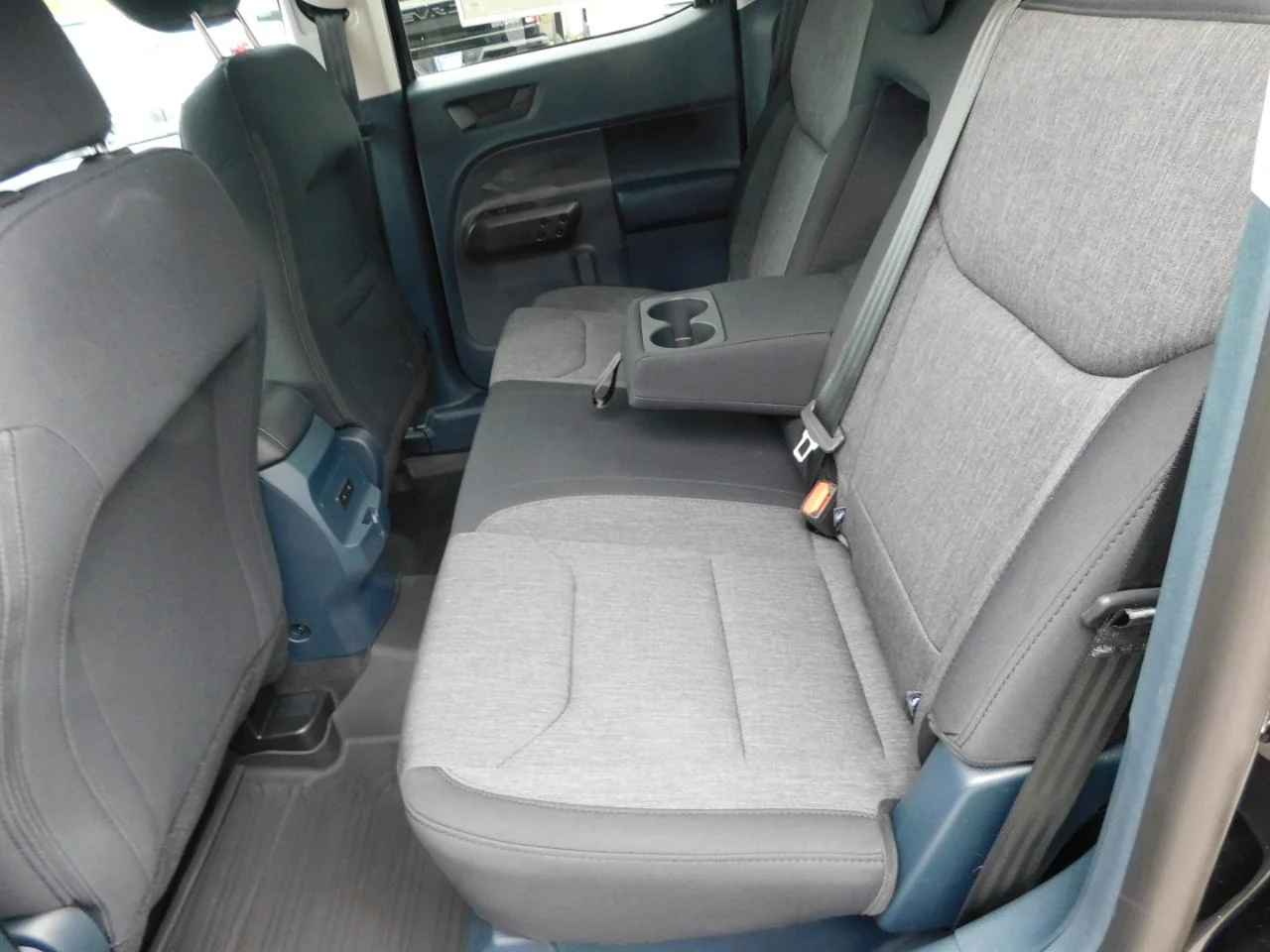 New 2025 Shadow Black Ford XLT image 22
