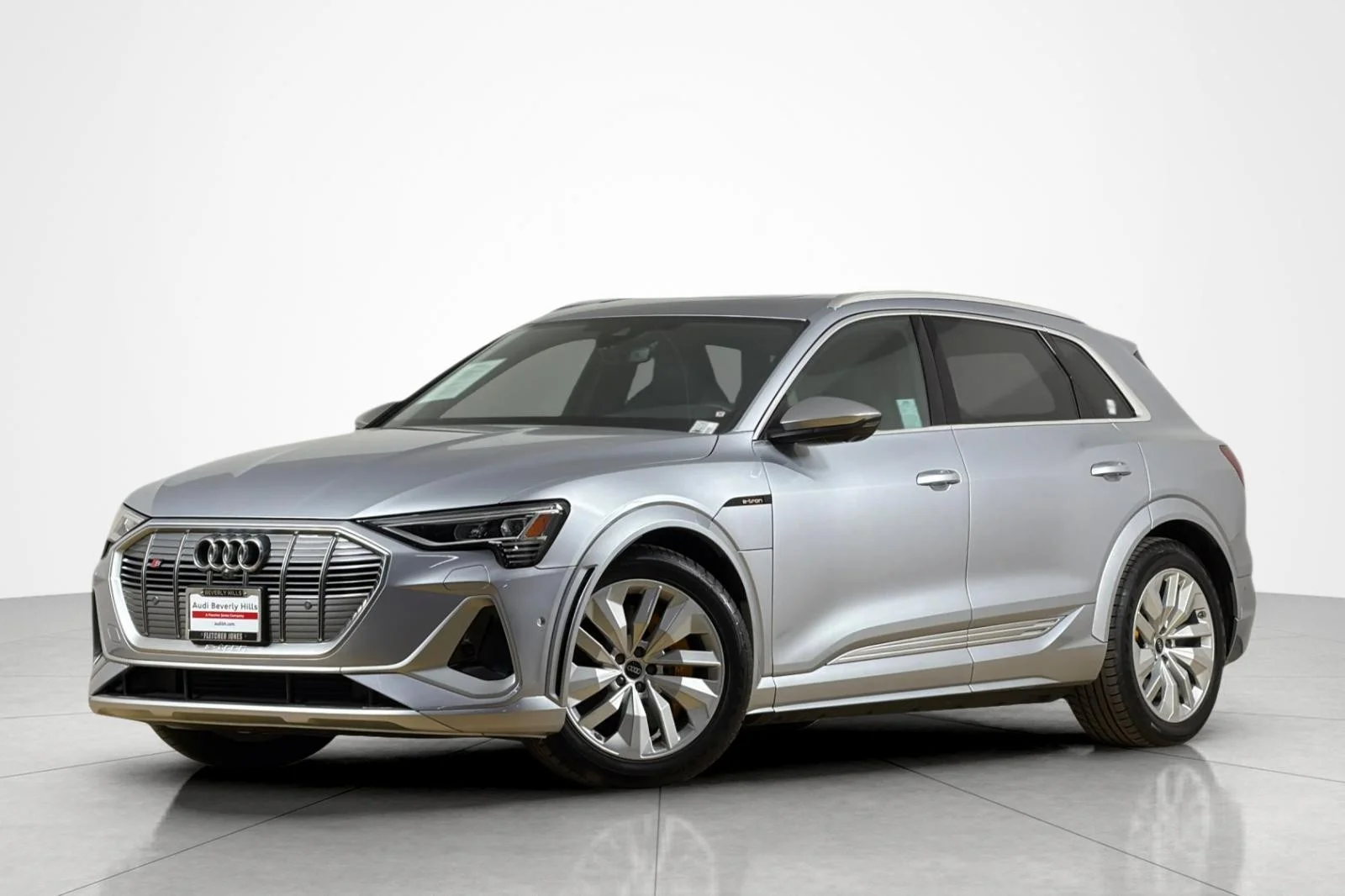 Used 2022 Florett Silver Metallic Audi Premium Plus quattro image 1