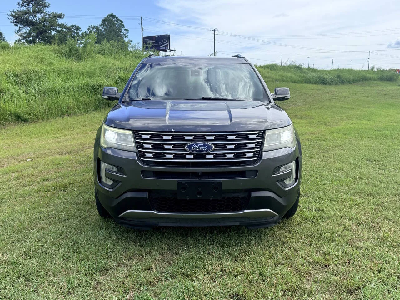 Used 2016 Gray Ford Limited 4dr SUV image 7