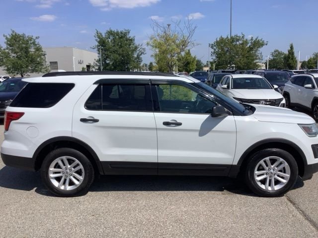 Used 2016 Oxford White Ford Base image 4