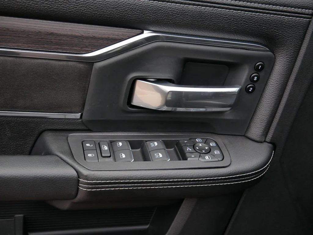 2026 RAM 2500 Laramie - Photo 9