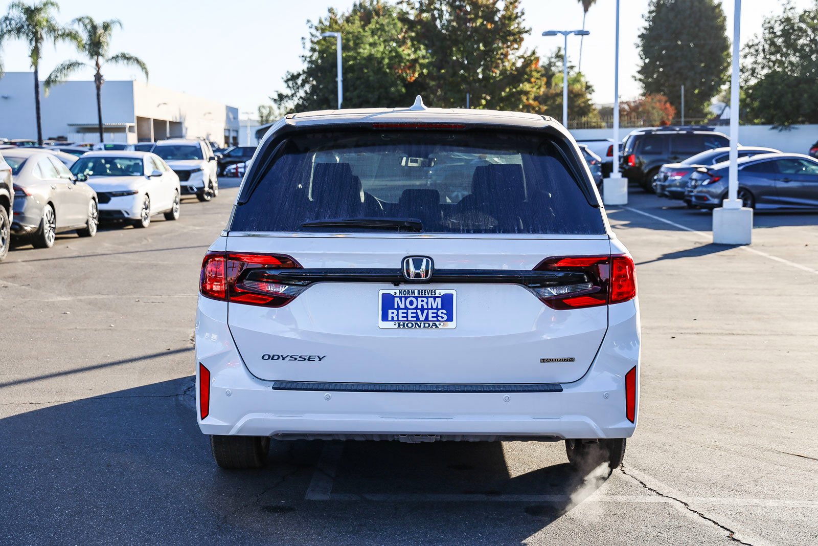 New 2026 Platinum White Pearl Honda Touring Auto image 7