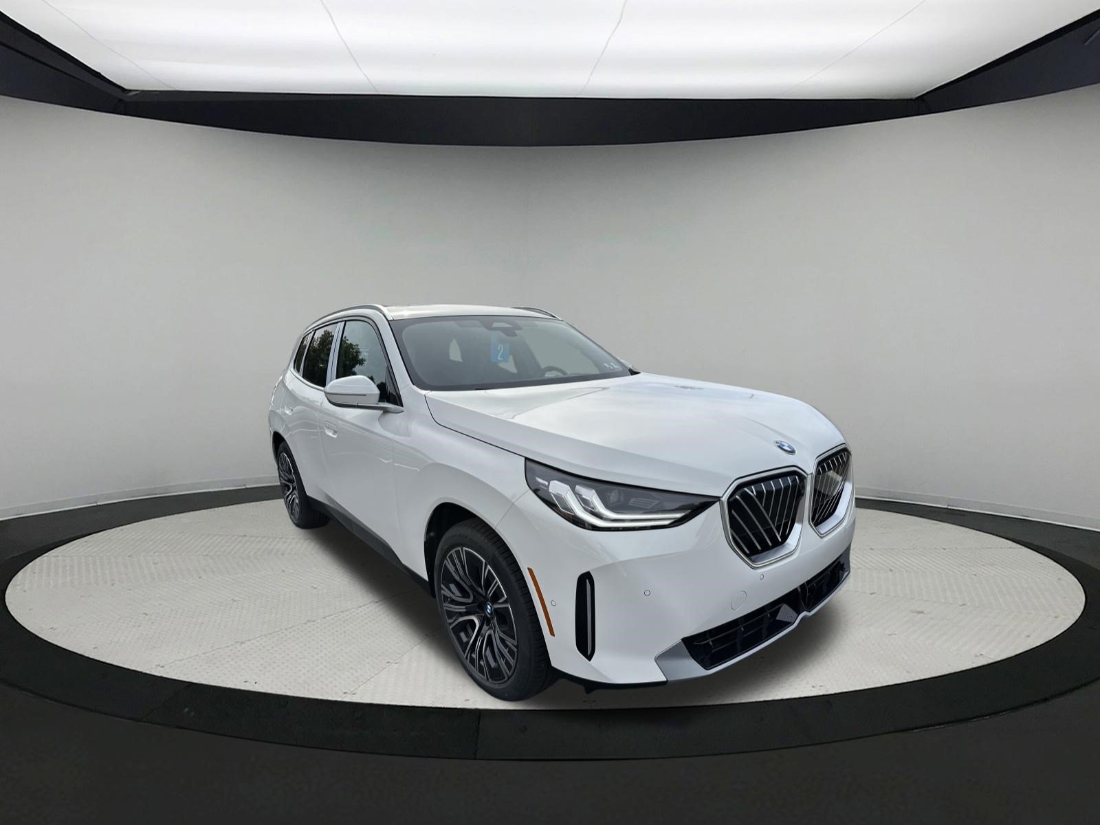 New 2026 Alpine White BMW 30 xDrive image 3