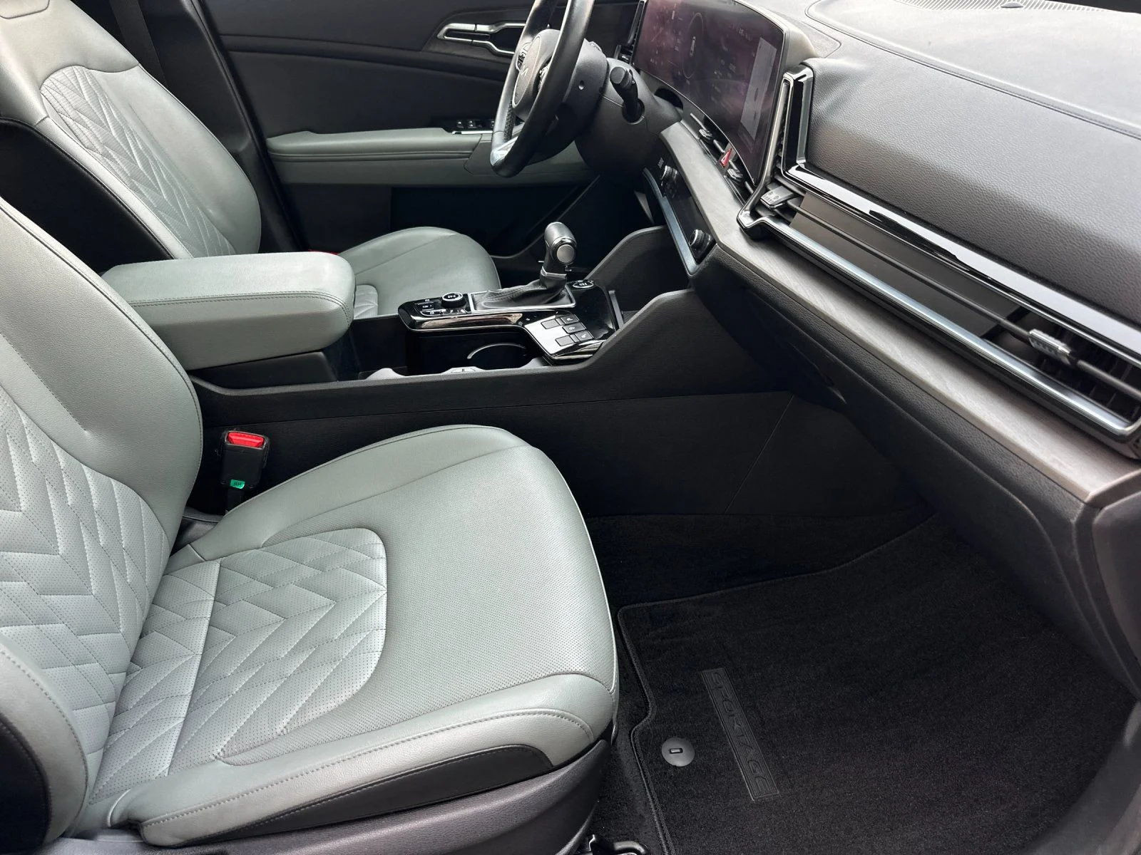 Used 2023 Jungle Green/Ebony Black Roof Kia X-Pro image 15