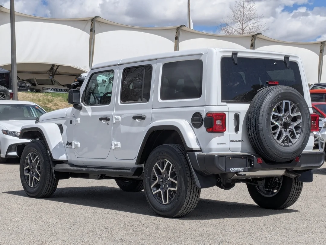 New 2026 White Jeep Sahara - - 4x4 - Body- Color Top - Side Steps - 2.0L Turbo - Remote Start & More! image 6