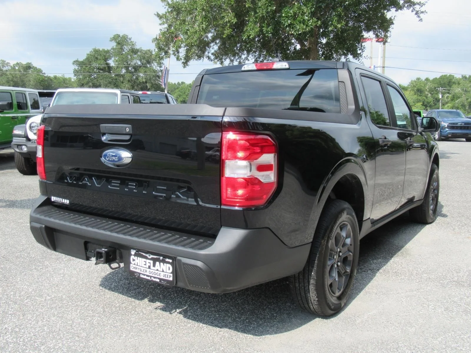 Used 2024 Black Ford XLT image 7