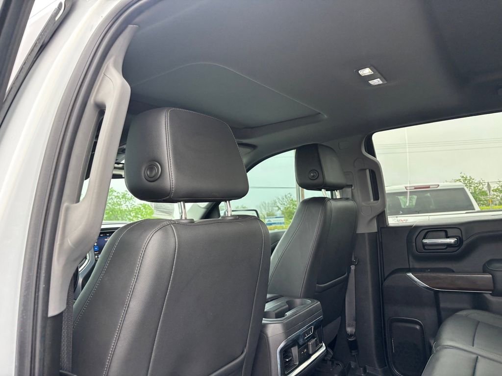 Used 2020 White GMC SLT image 27