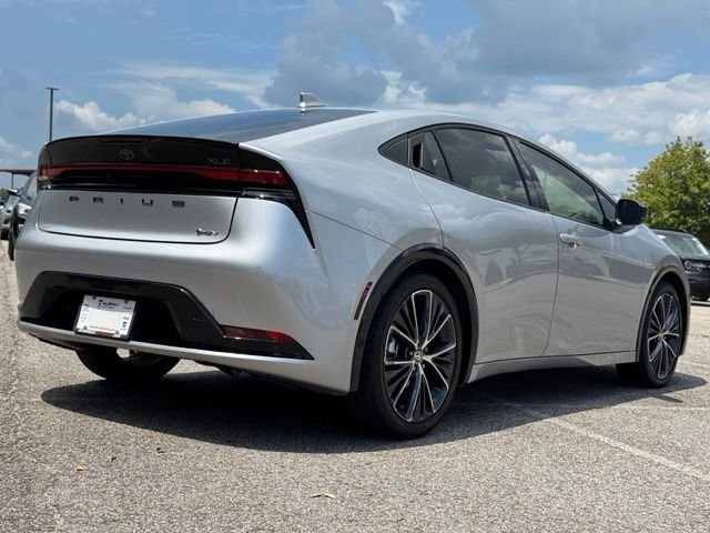 Used 2024  Toyota XLE image 9