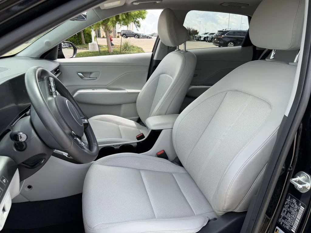 Used 2024 Black Hyundai Limited image 27
