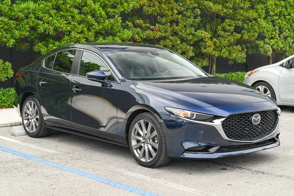 Used 2019 Blue Mazda Preferred image 3