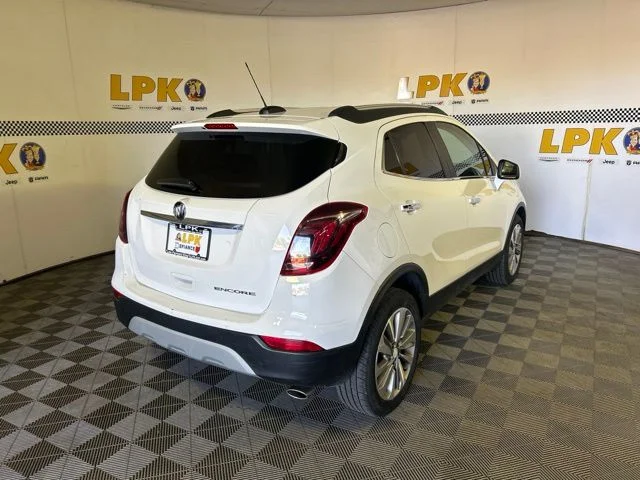Used 2020 Summit White Buick Preferred image 3