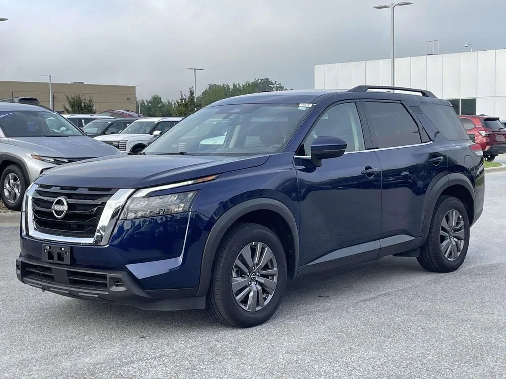 2025 Nissan Pathfinder SV - Photo 25
