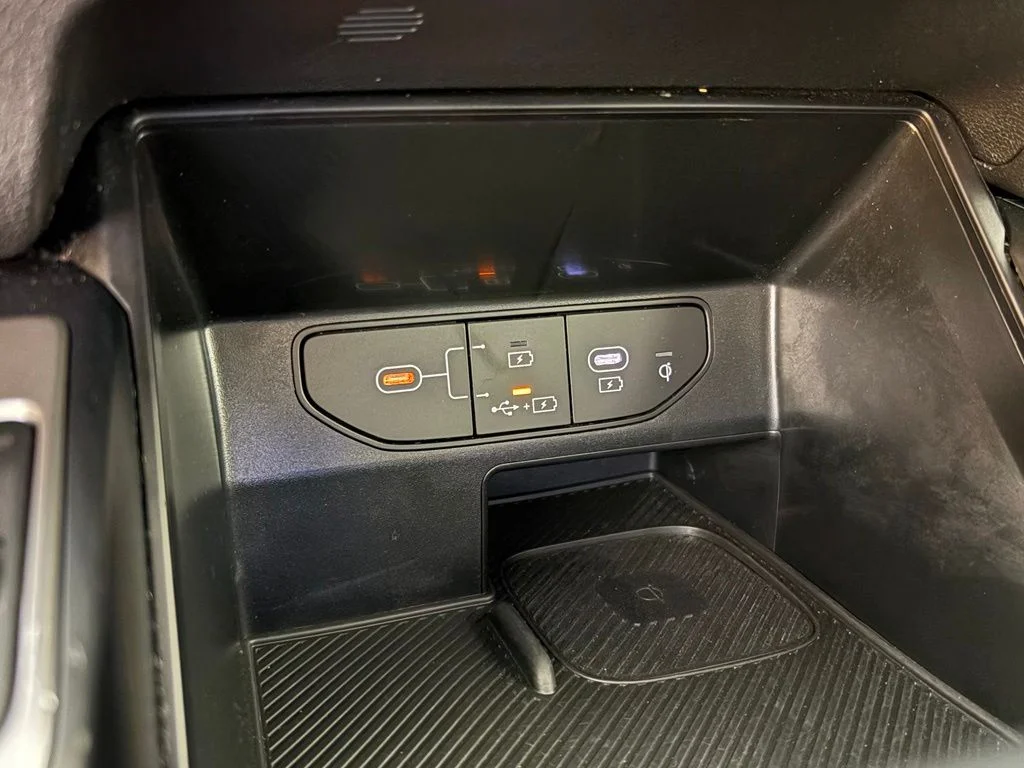 Used 2024 Black Kia S image 28