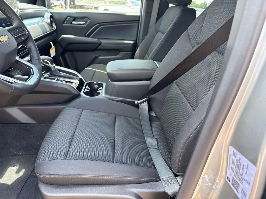 2026 Chevrolet Colorado LT - Photo 32