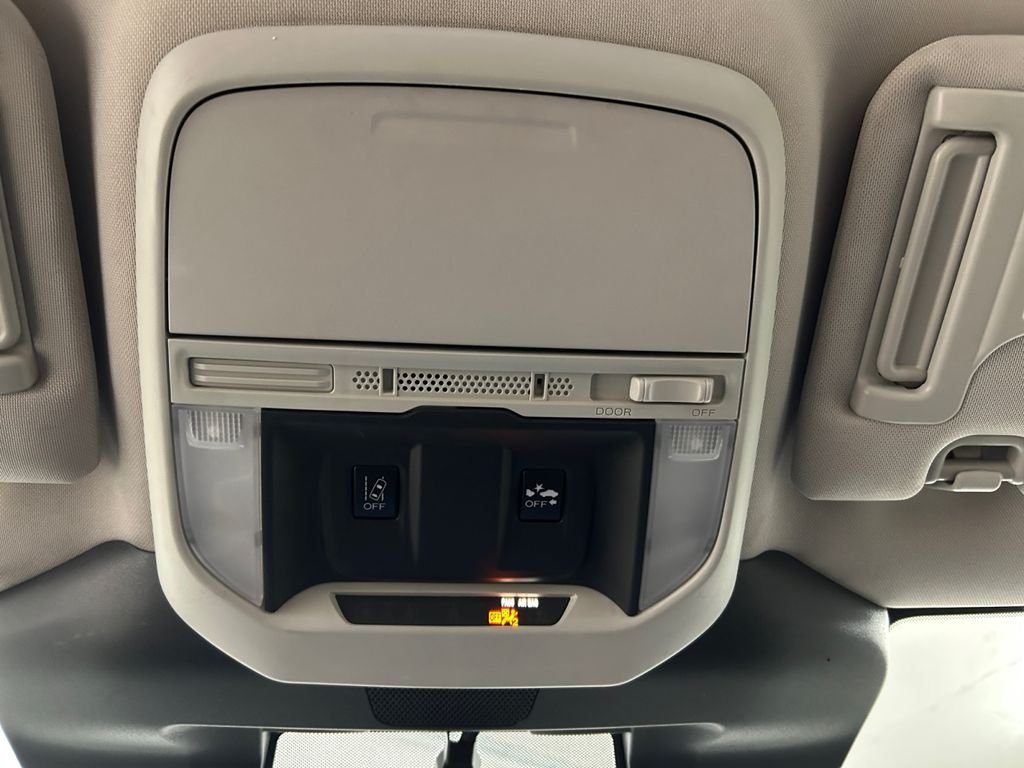 Used 2023 Gray Subaru Base image 23