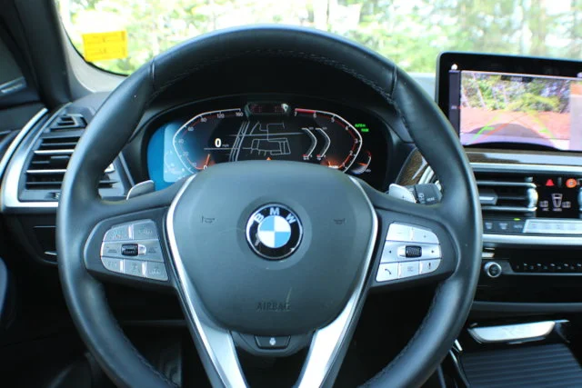 Used 2024 Skyscraper Grey Metallic BMW sDrive30i image 9