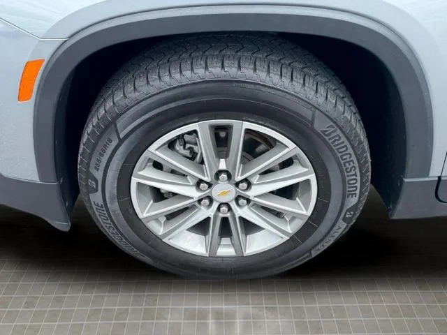 Used 2023 Gray Chevrolet LT Leather image 16