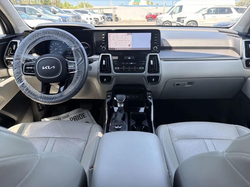 Used 2023 Silver Kia SX image 27