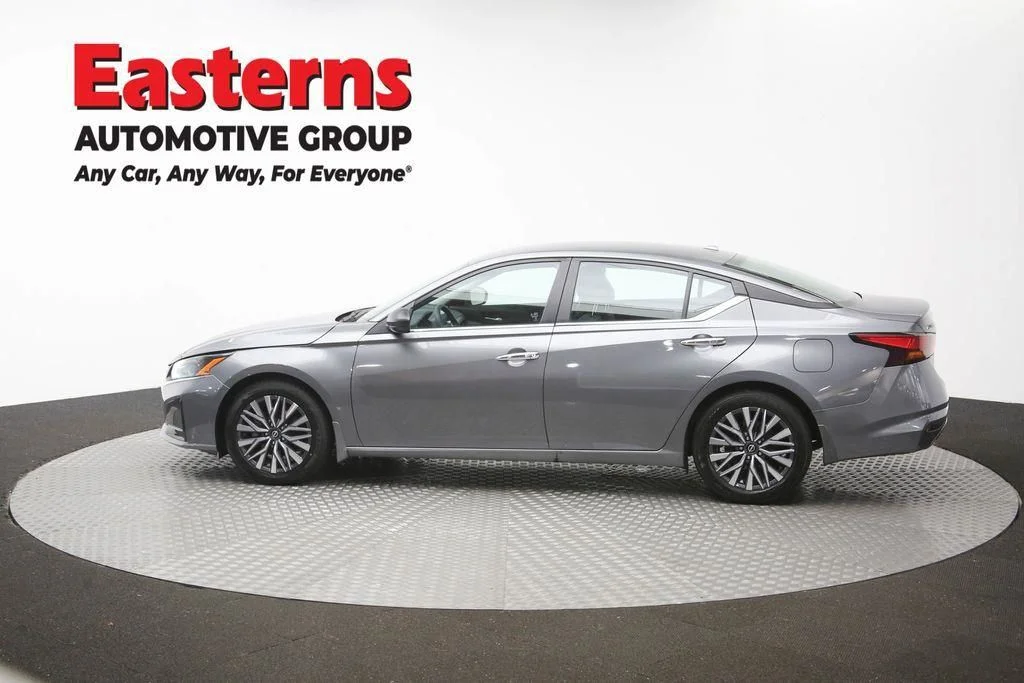 Used 2025 Gray Nissan 2.5 SV image 62