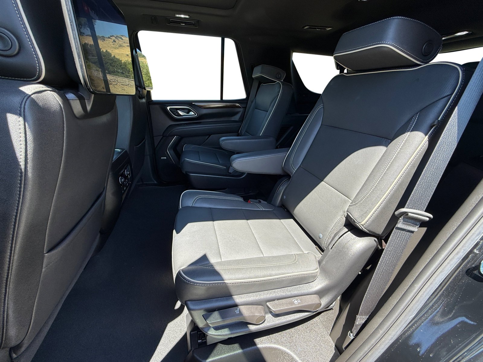 Used 2023 Black Chevrolet Premier image 16
