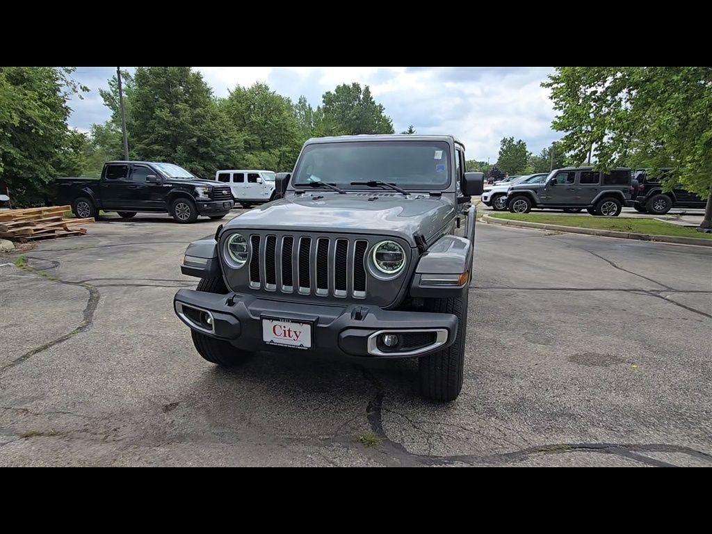 Certified Used 2018 Gray Jeep Unlimited Sahara image 3