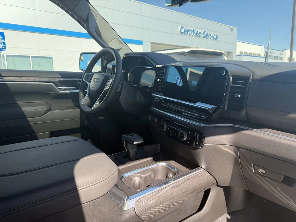 2026 Chevrolet Silverado 1500 LTZ - Photo 27