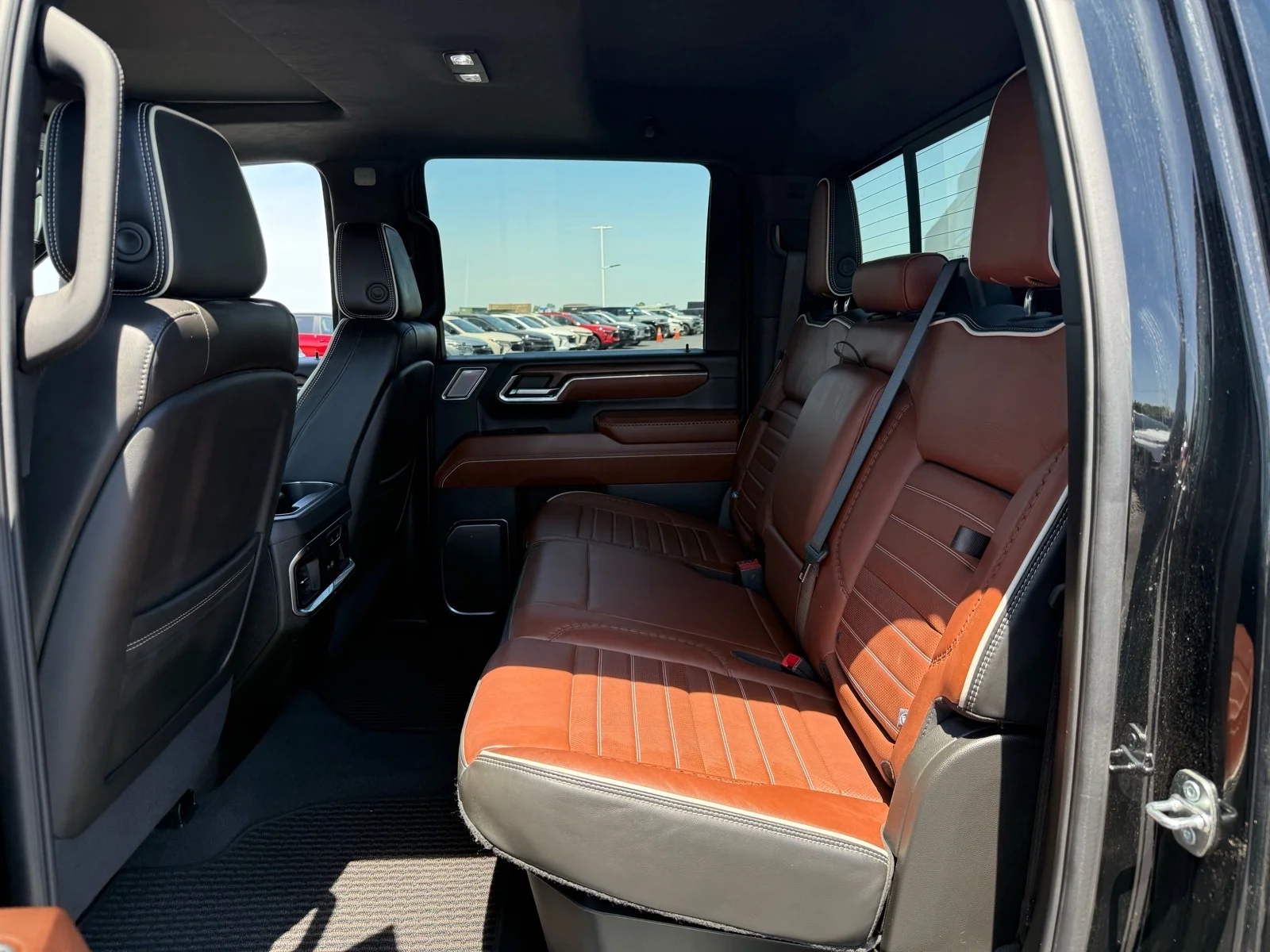 Used 2024 Onyx Black GMC Denali Ultimate image 12