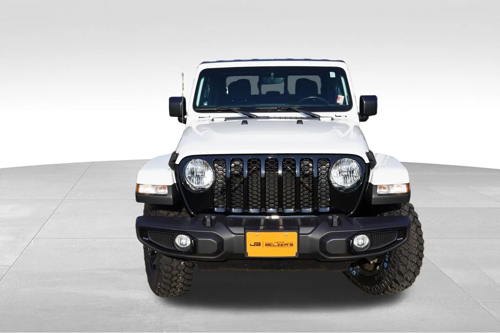 Used 2023 White Jeep Willys image 12