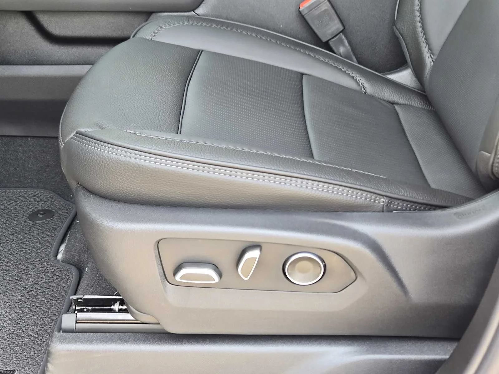 2026 GMC Sierra 1500 Denali - Photo 16