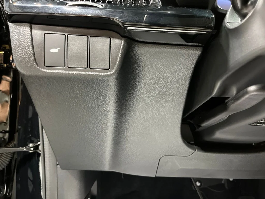 Used 2026 Crystal Black Pearl Honda EX-L image 13