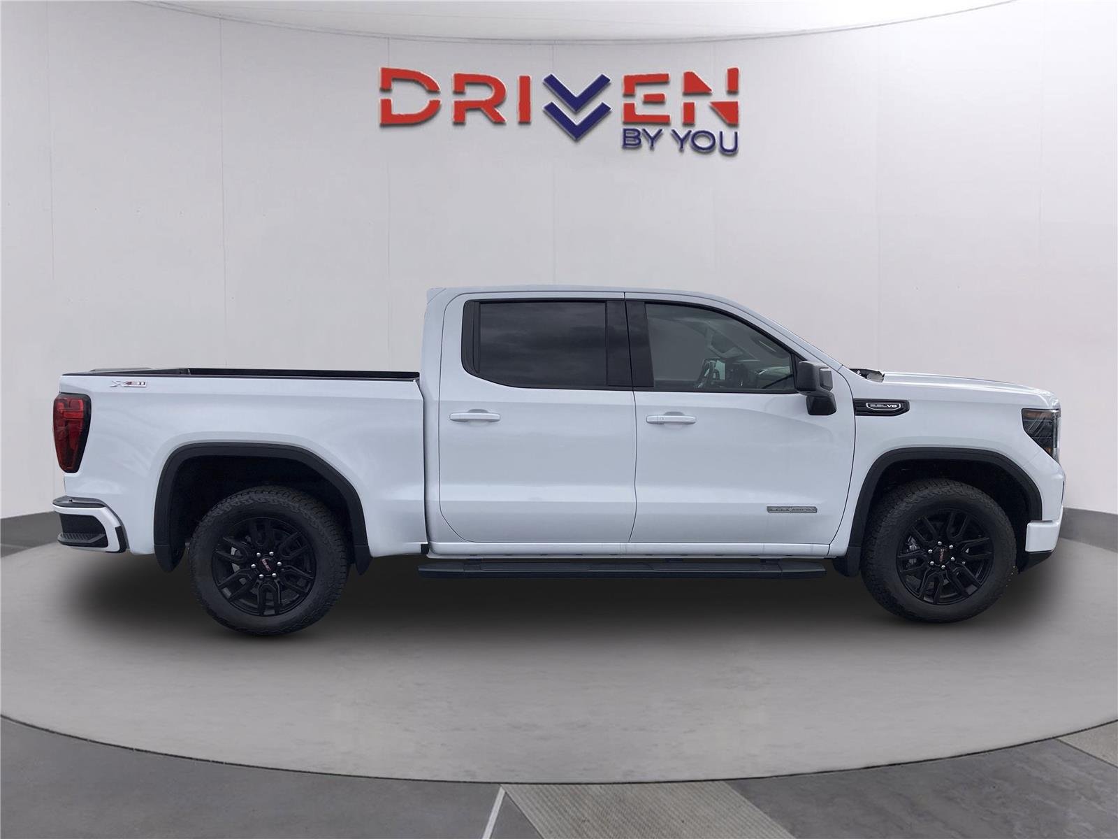 New 2026 Summit White GMC Elevation image 4