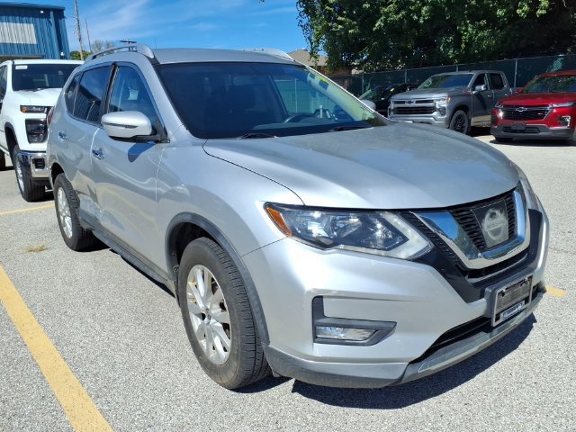 Used 2017 Silver Nissan SV image 2