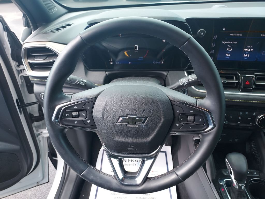 Used 2025 Beige Chevrolet ACTIV image 17