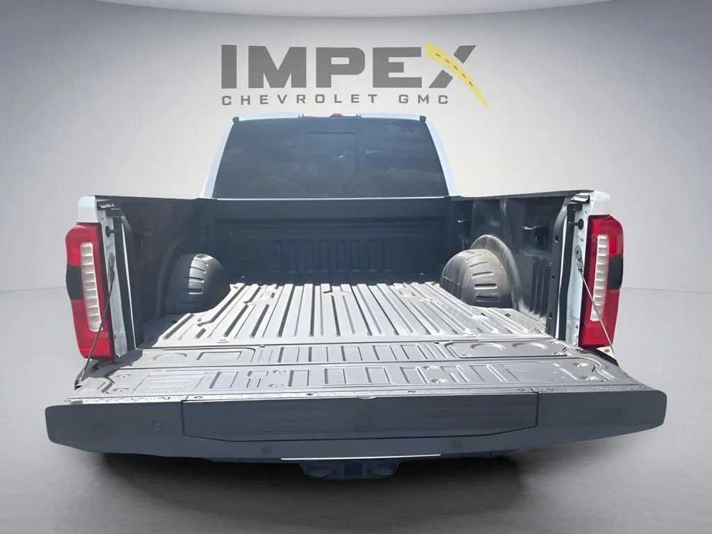 Used 2023  Ford XL image 37