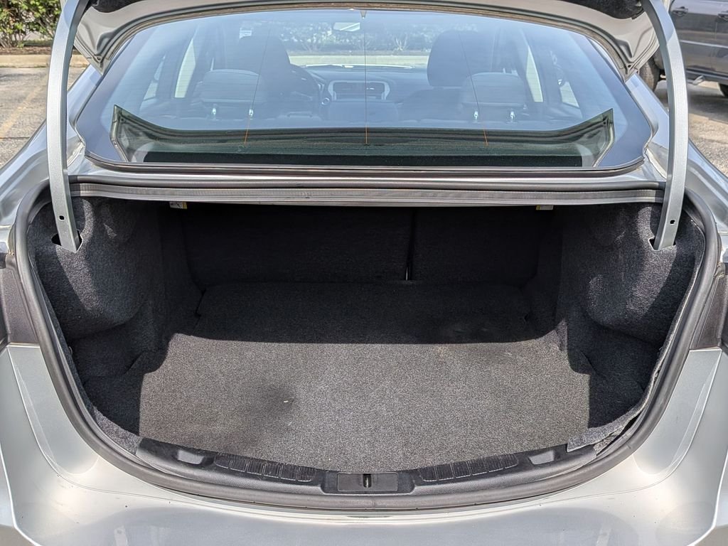 Used 2019 Silver Ford SE image 29