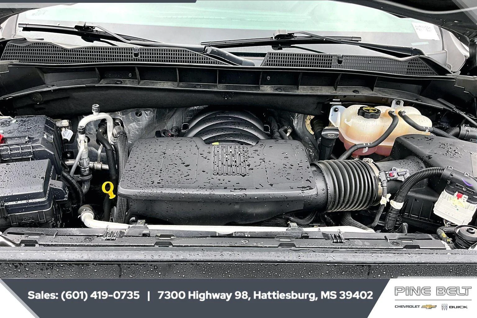 Used 2024 Sterling Metallic GMC SLT image 9